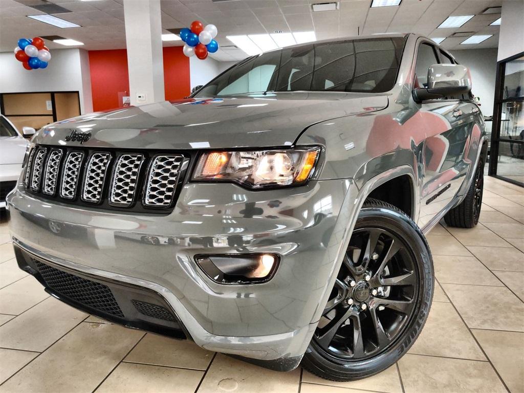 Used 19 Jeep Grand Cherokee Altitude For Sale 34 985 Gravity Autos Stock